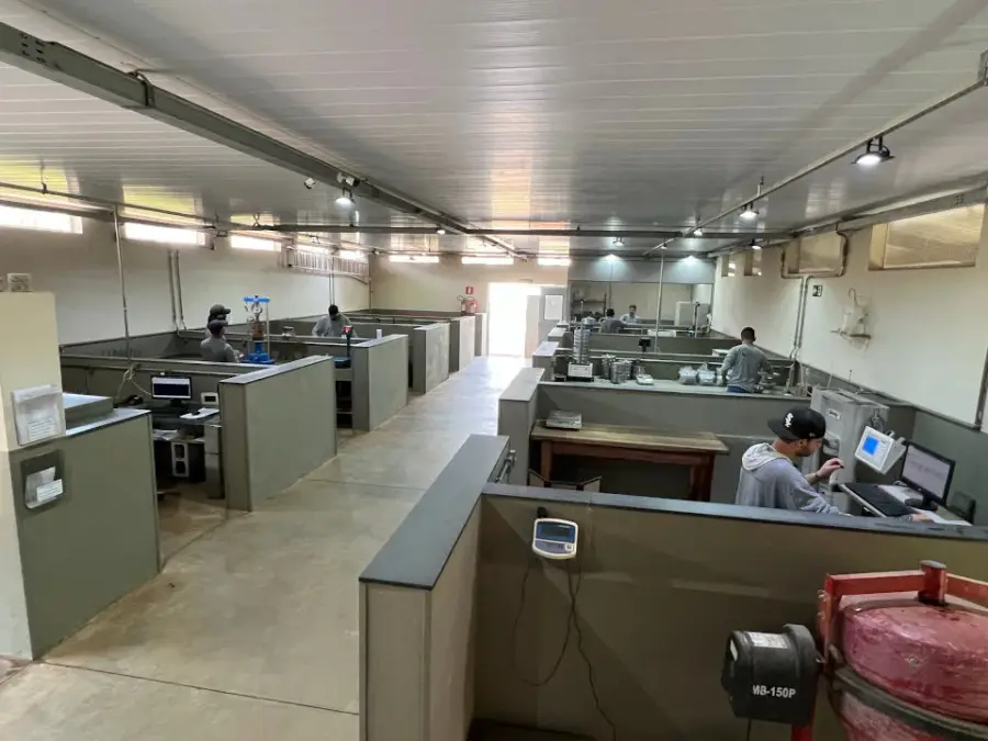Laboratório de análises da BetonLab durante os ensaios